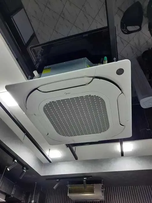 Кассетный кондиционер Midea Kita 12,000 btu Inverter. — фото 4