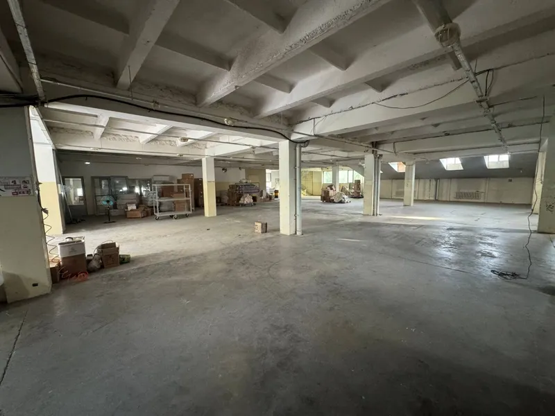 Чиланзар 23 квартал Аренда1800м² — фото 1 Чиланзар 23 квартал Аренда1800м² — фото 1