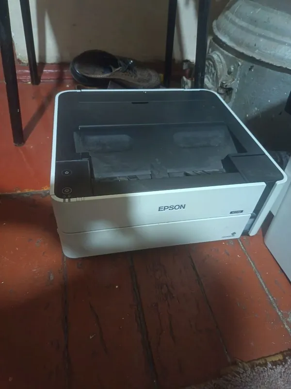 Epson M1140, M1170 или M1180. 1 Epson M1140, M1170 или M1180. 1