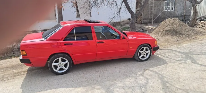 Mersedes W201 Mator111 gaz4