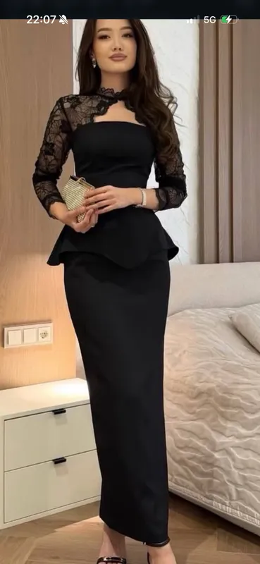 Ayollar uchun kechki ko‘ylak Ayollar uchun kechki ko‘ylak