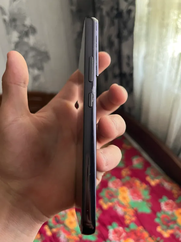 Продается телефон Samsung s22 — фото 1