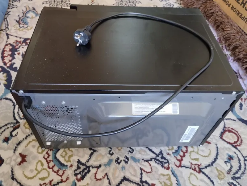 Продаётся микроволновка LG MS~2535BIS — фото 2
