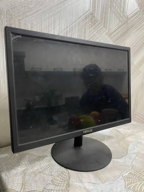 Продаётся монитор, покупатели 3 Продаётся монитор, покупатели 3