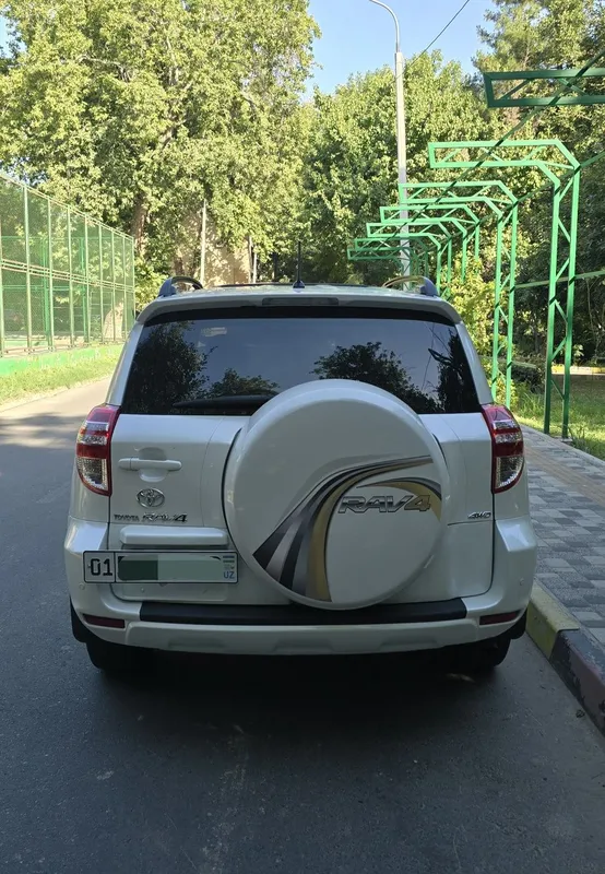 Toyota RAV 4 SUV 4х4 4 Toyota RAV 4 SUV 4х4 4