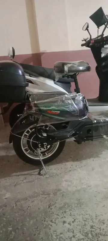 скутер продаю
