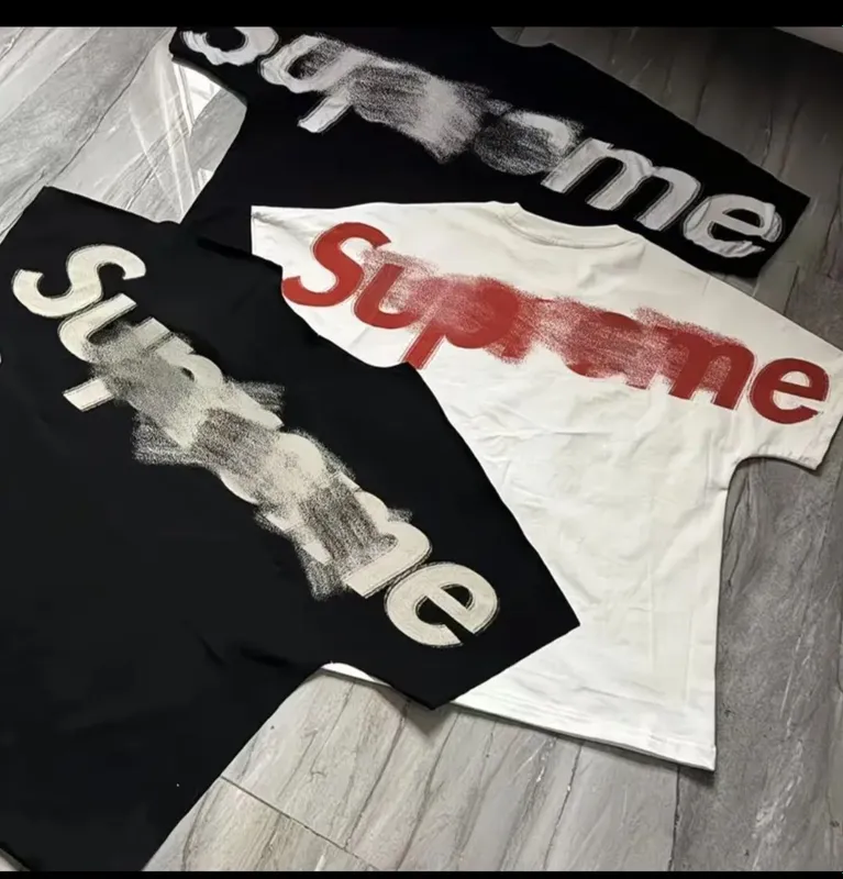 Футболка Supreme