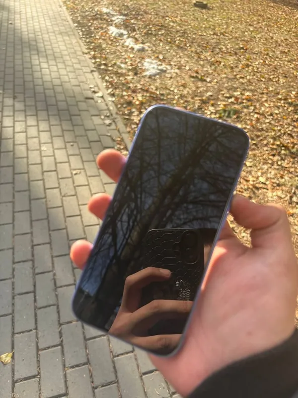 iPhone 16