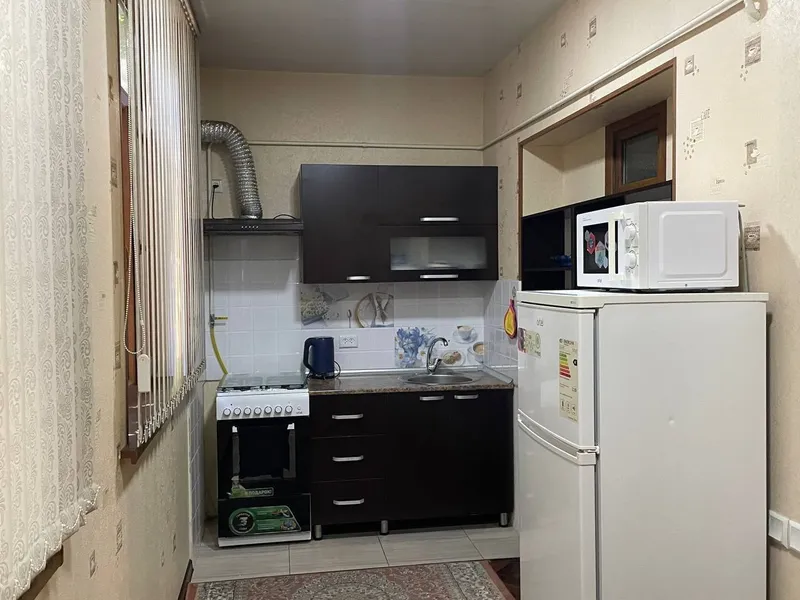 Продаётся уютная 2-комнатная квартира с ремонтом рядом с Алайским рынком — фото 3