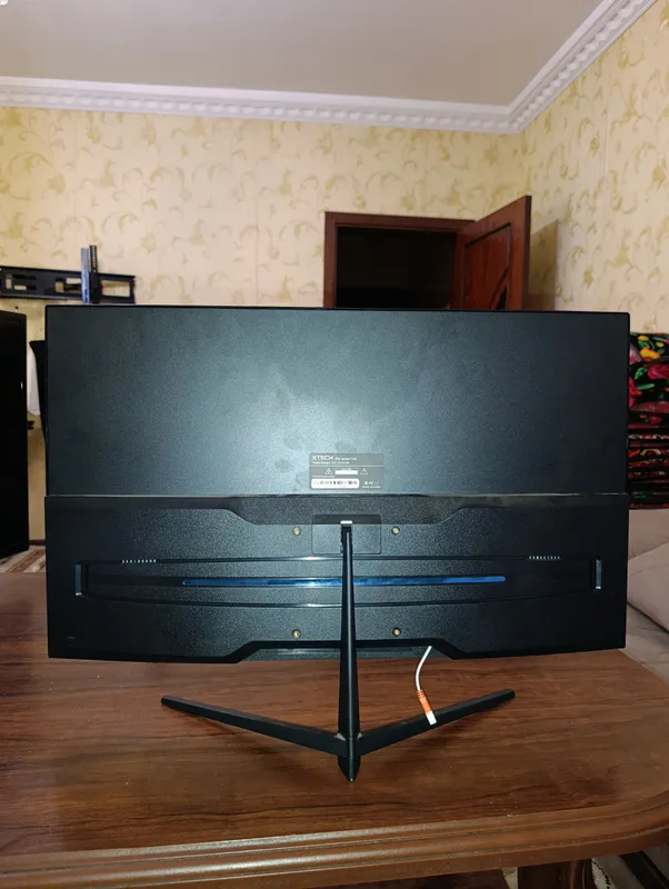 Xtech 165Hz IPS monitor zapchastga, ekrani kuygan — фото 1