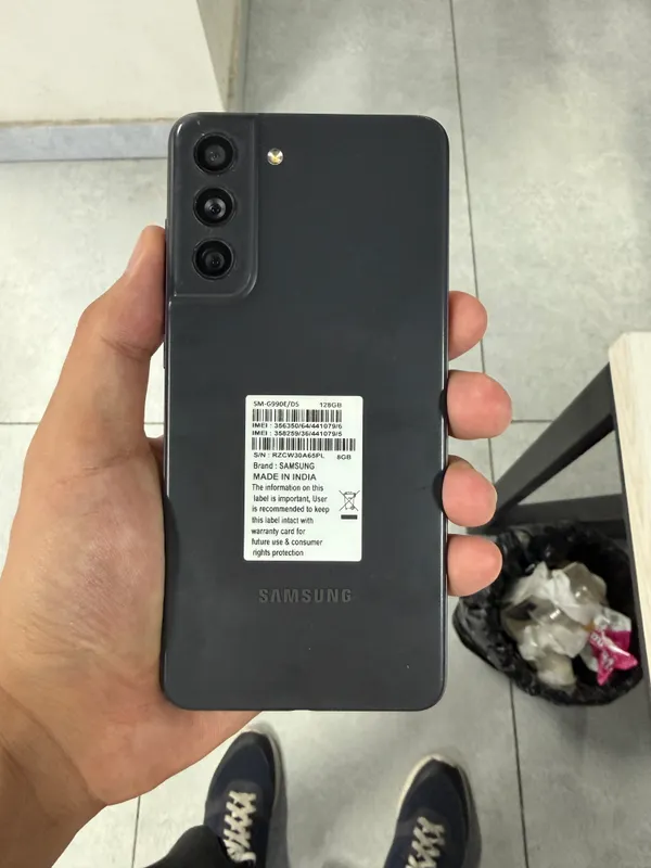 Samsung S 21FE 1 Samsung S 21FE 1