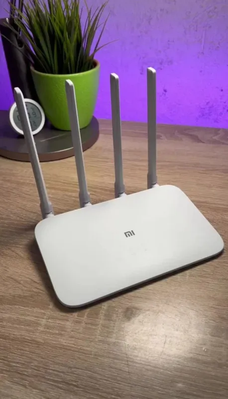 Wi-Fi роутер Xiaomi Mi Wi-Fi Router 4C, белый, 100 Мбит/с — фото 1