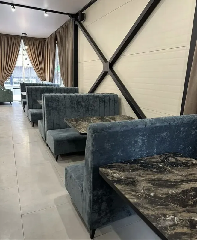 Kafe, restoran va bar uchun divanlar 6 Kafe, restoran va bar uchun divanlar 6