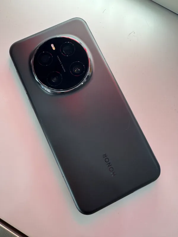 Honor Magic 7 Pro 1 Honor Magic 7 Pro 1