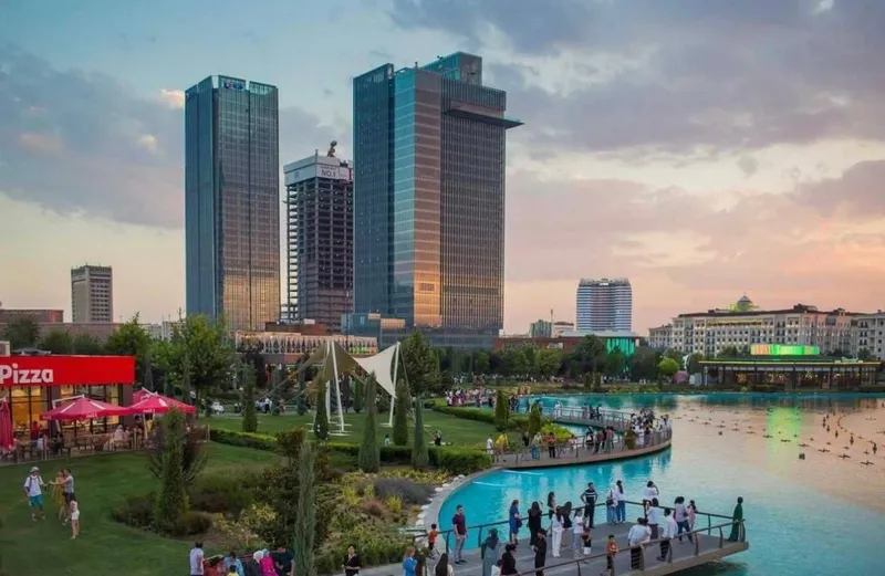 Продаётся 1-комнатная квартира в ЖК Gardens с эксклюзивным ремонтом и террасой 30 м² 1