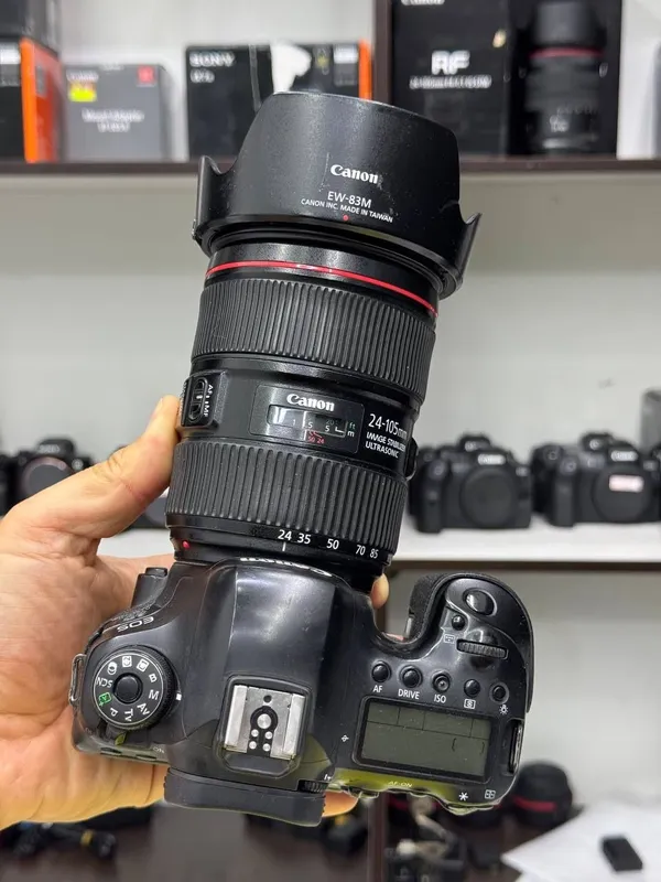 Canon 6D mark 2. 24 ga 105 2 chi pakalina obyektivi bilan birgalikda 1 Canon 6D mark 2. 24 ga 105 2 chi pakalina obyektivi bilan birgalikda 1
