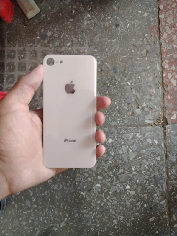 iphone 8 orqa kirishka 1 iphone 8 orqa kirishka 1
