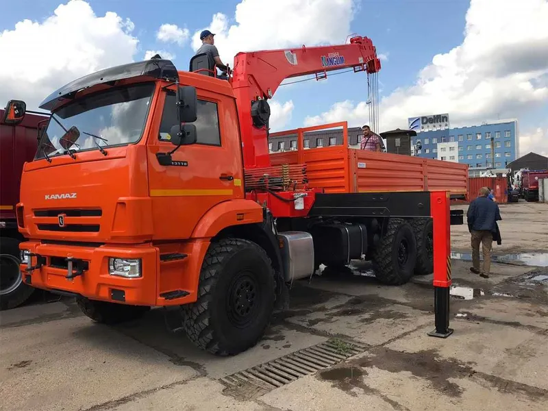 КАМАЗ 43118 с КМУ Kanglim 1256