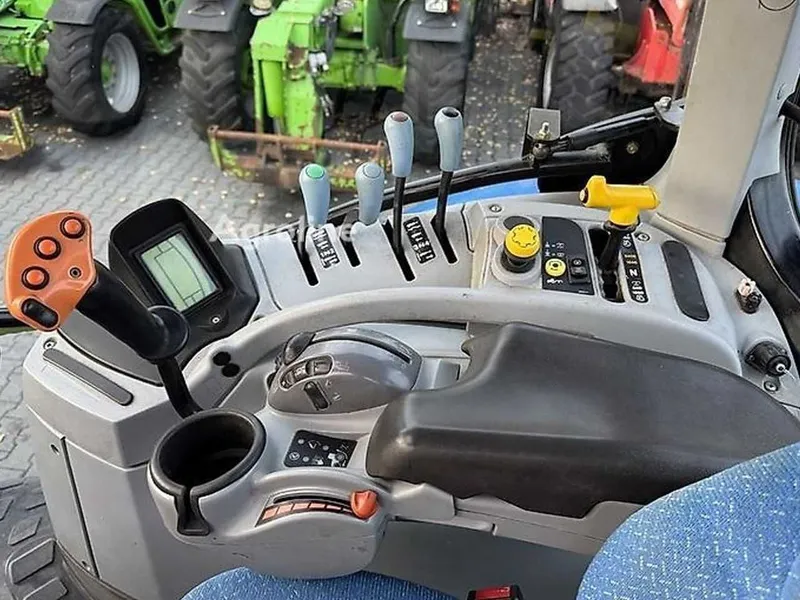 Трактор колесный New Holland T6070 PowerCommand — фото 7