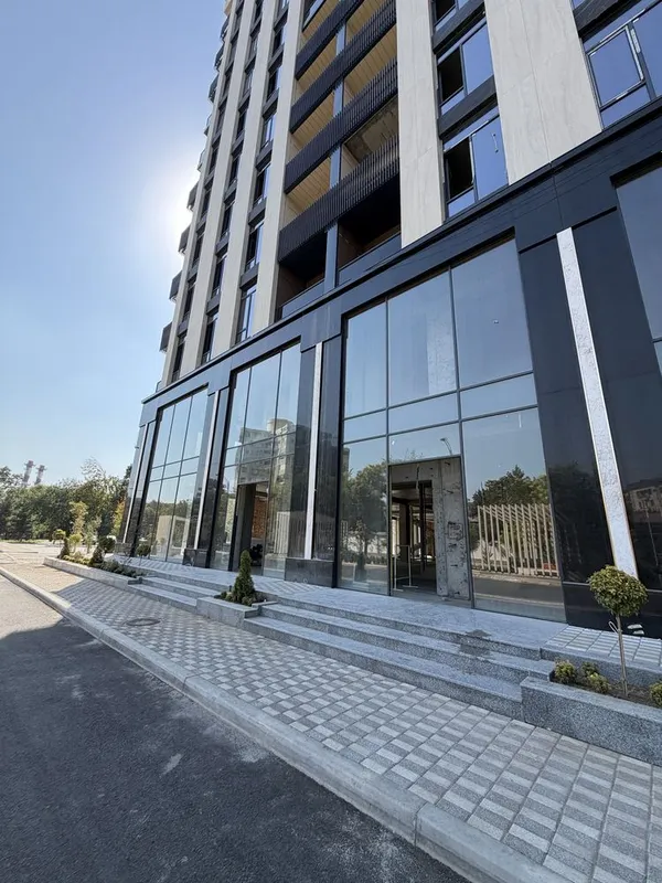 Продам 1-й этаж 176 м2 не далеко от Аэропорта 1