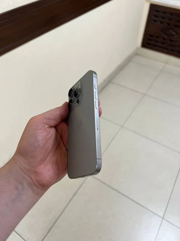 Iphone 15 pro — фото 1