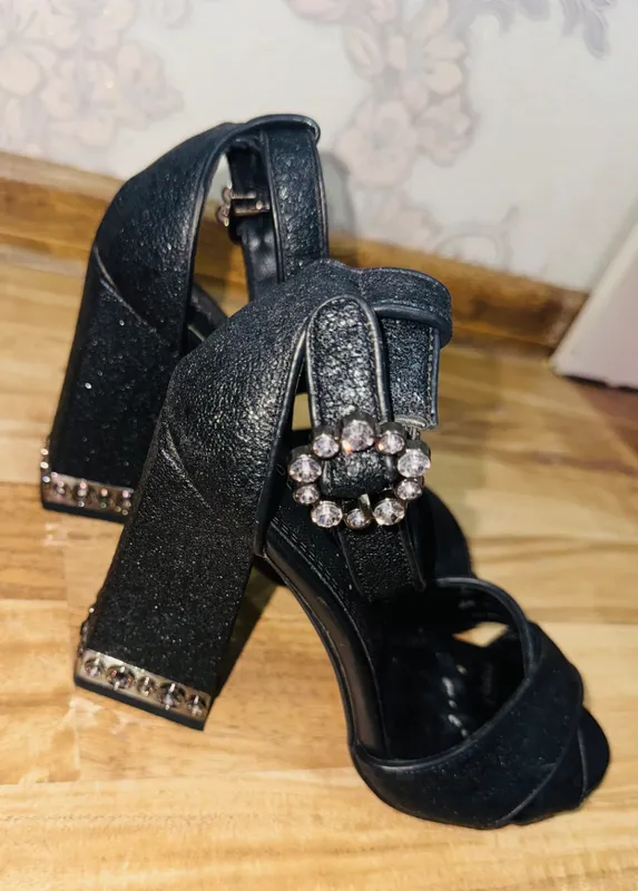 Dolce & Gabanna Lurex Fabrik Birga bir ishlangan 3 Dolce & Gabanna Lurex Fabrik Birga bir ishlangan 3