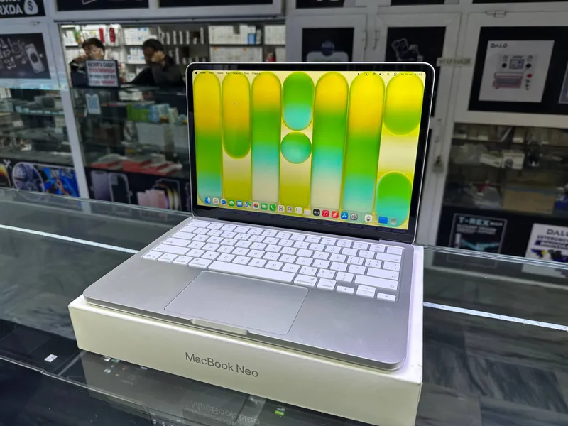 MacBook NEO (2026) 3 MacBook NEO (2026) 3