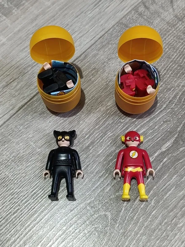 Киндер DC Playmobil женщина кошка