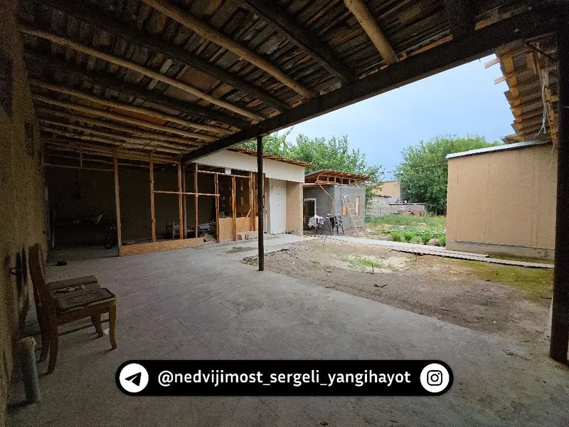 Chortok mahallasi, asosiy yo‘l bo‘yida yer uchastkasi 4 sotix (18 m × 22 m) 4