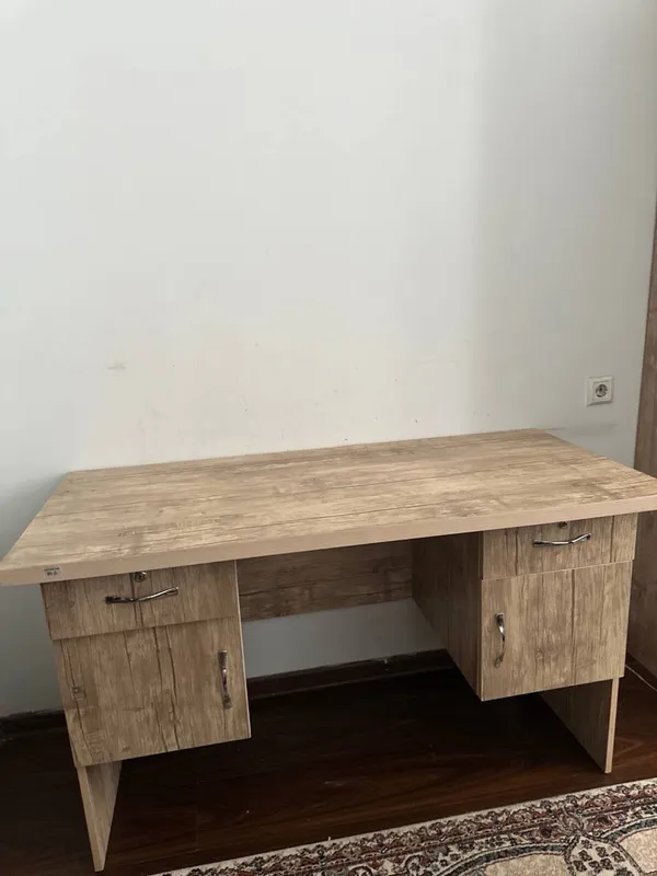 Продам письменный стол 2