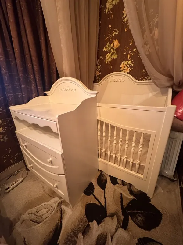 Детская кровать с комодом — фото 1