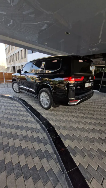 Toyofa Land Cruiser 300 VXGR 2024 yil японка 7 места фул пазитсия — фото 9