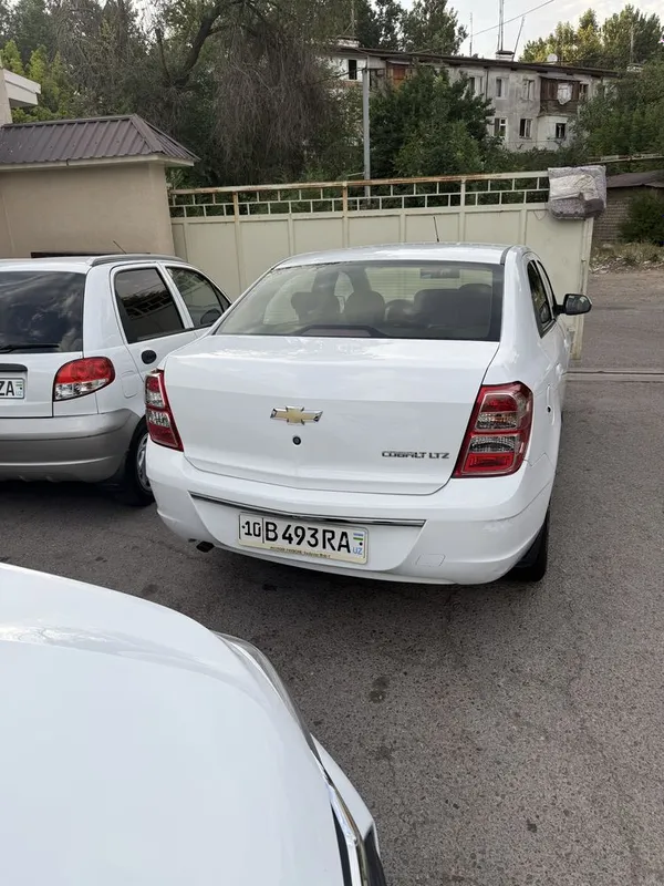 Cobalt chevrolet 2019 4