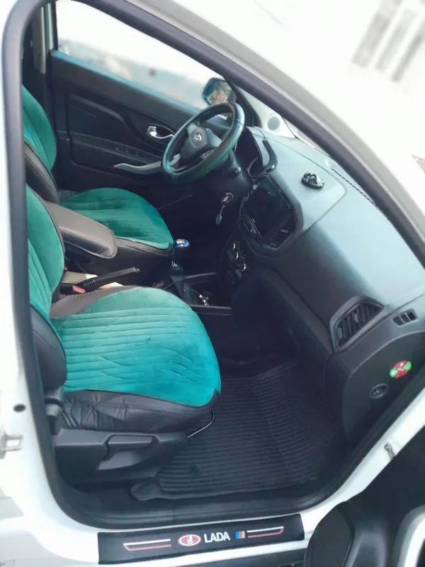 Lada Xray kross 2021 . 1.6 mator 4 Lada Xray kross 2021 . 1.6 mator 4