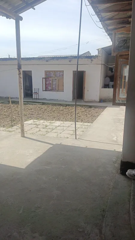 Yangihayot tumani sro'chna sotiladigon hovli — фото 1