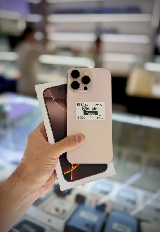 iPhone 16 Pro Max iPhone 16 Pro Max