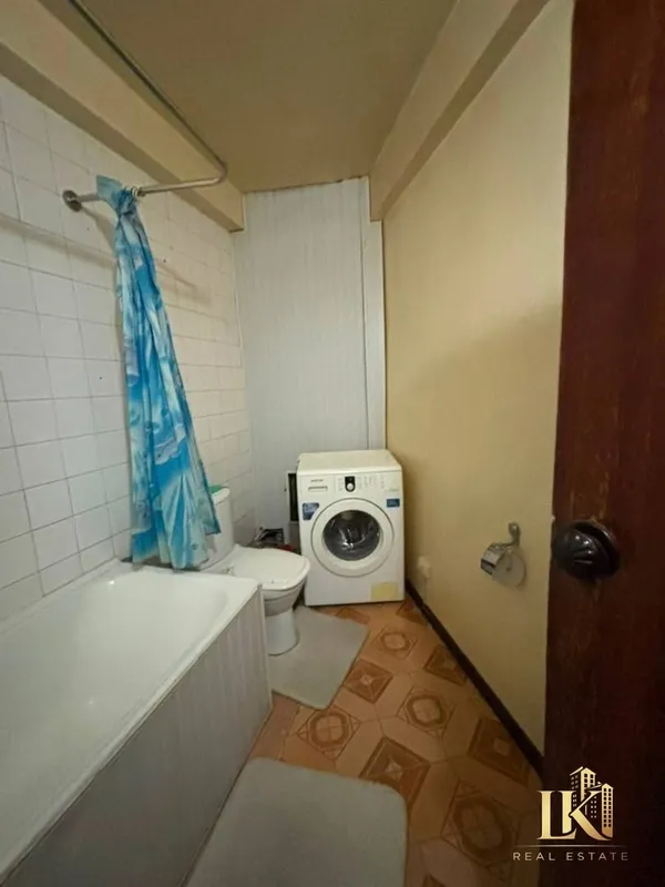 Oybek metrosi yaqinida 41 m² 2 xonali kvartira sotiladi 2