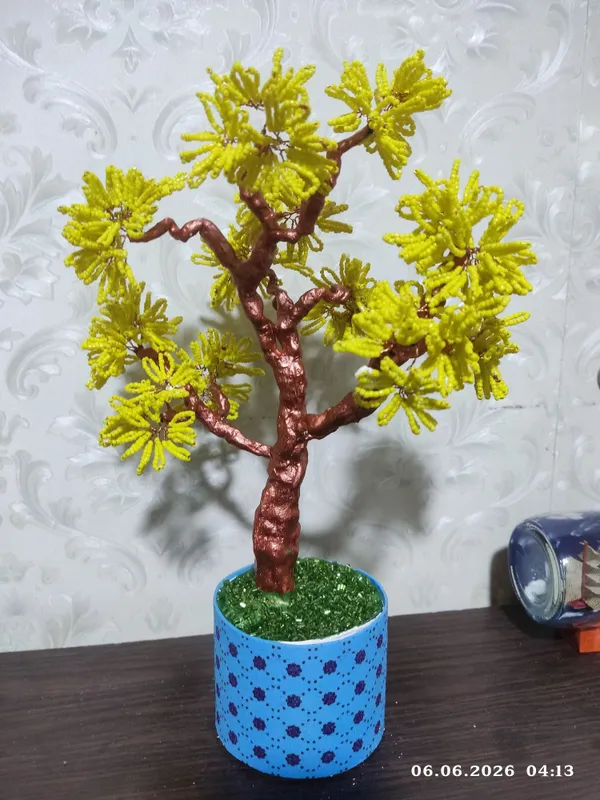 Деревья из бисера.