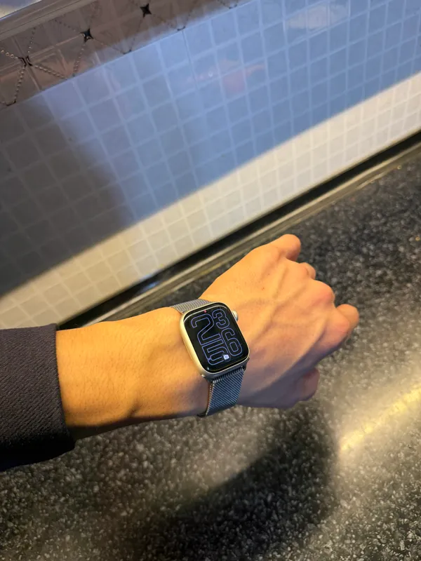 iWatch 8 41mm 96% gold 3