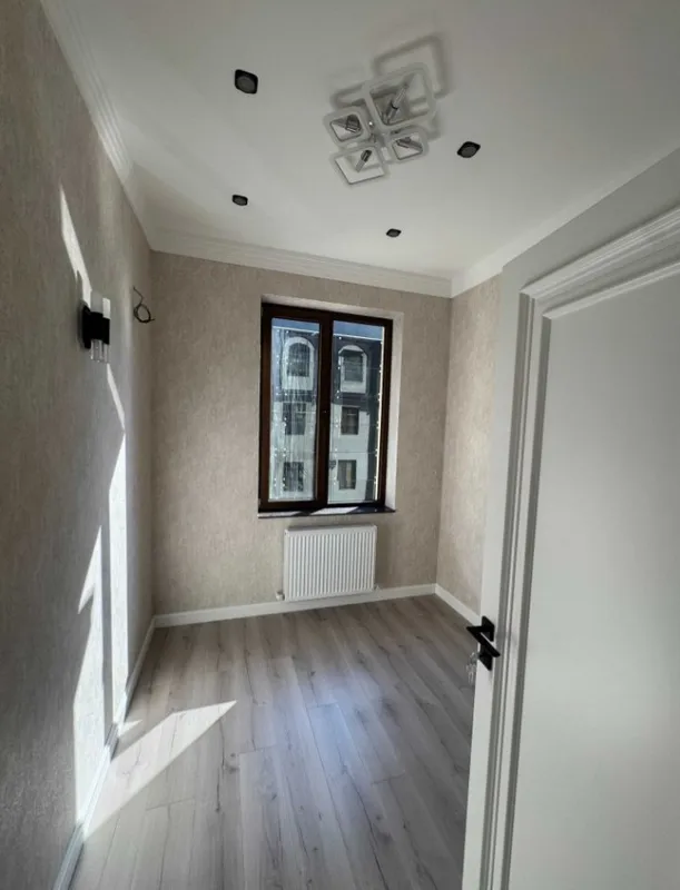 Продаётся 3-комнатная квартира, 60 м², 2/4, новый евроремонт — фото 3