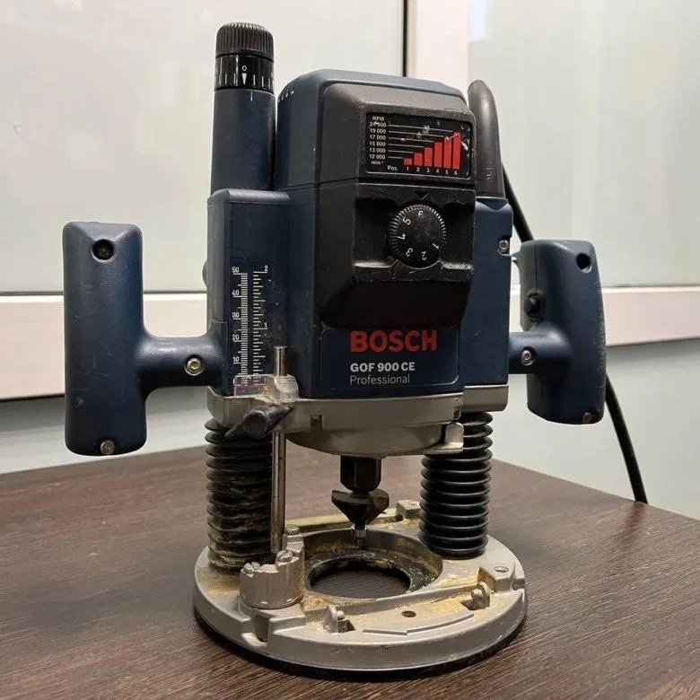 Фрезер Bosch в отличном состаянии 1 Фрезер Bosch в отличном состаянии 1