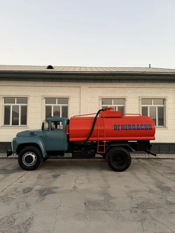 Бензавоз Зил 130 2 Бензавоз Зил 130 2
