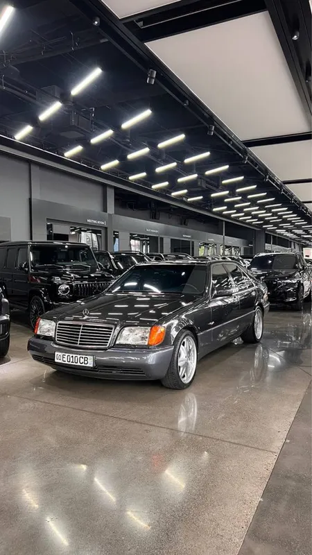 Mercedes benz 320s 1