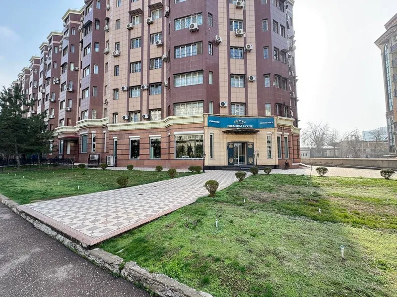 Аренда нежилое помещения Ц2 670 m2 срочно Юнусабад 1