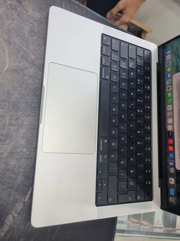 MacBook Pro 14 M1 Pro 16GB 500GB SSD ideal holat — фото 2