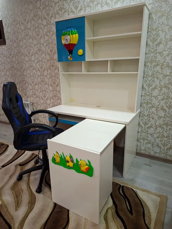 Писменный стол и кресло 2 Писменный стол и кресло 2