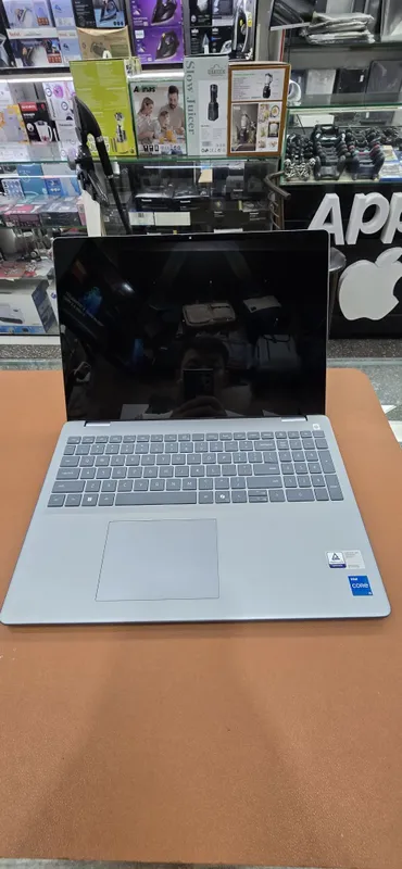 Dell Inspiron / Latitude 15 1