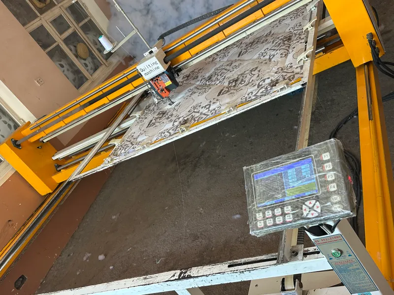 Korpa qaviydigan avtomatik quilting stanok