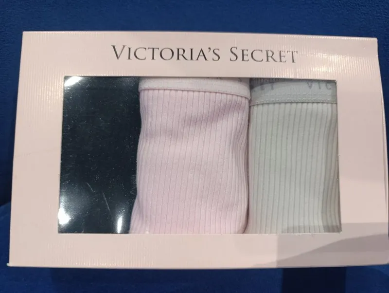 Комплект нижнего белья трусики от Victoria Secret — фото 2