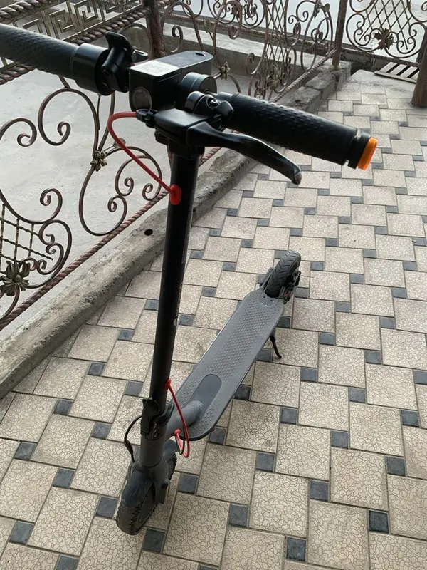 Samokat velosiped elektronniy 30-35 km yuradi holati ideal — фото 1
